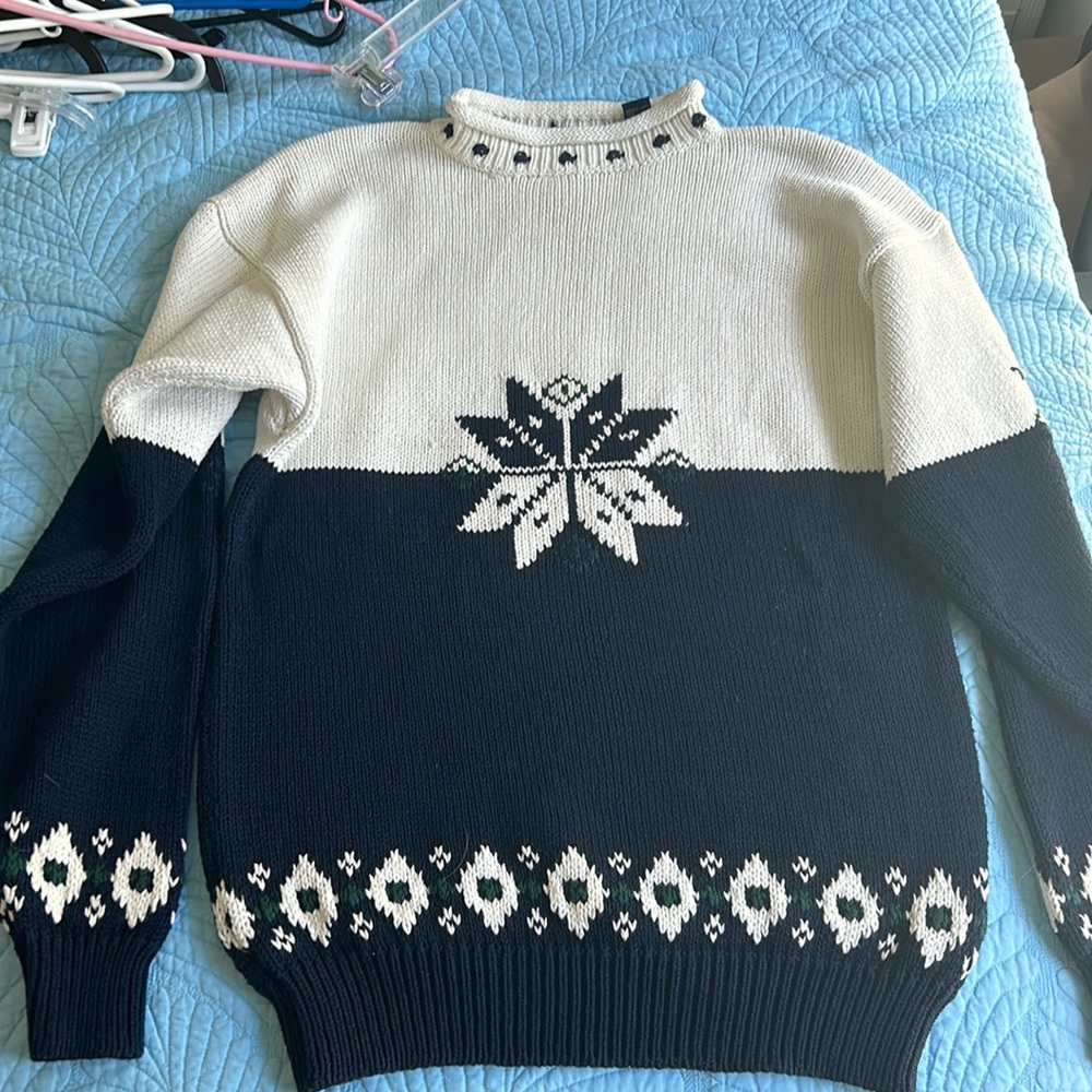 Women’s sweater
